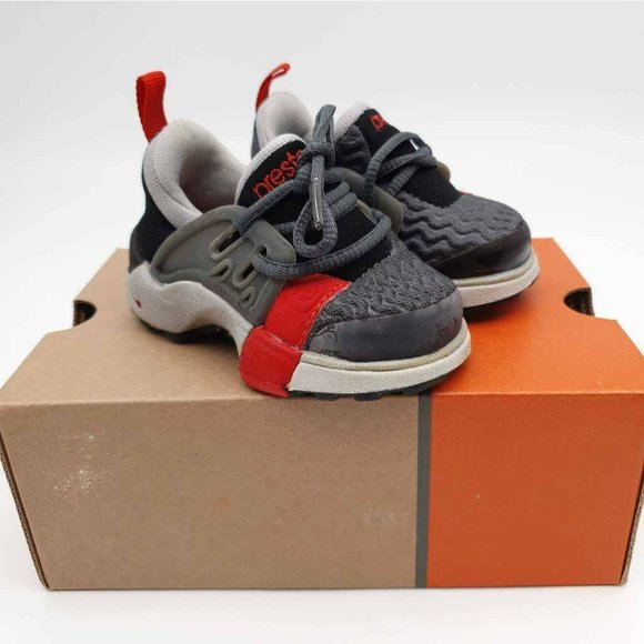 Nike Other - Nike Unisex Kids Little Presto Gym Sneakers Gray L